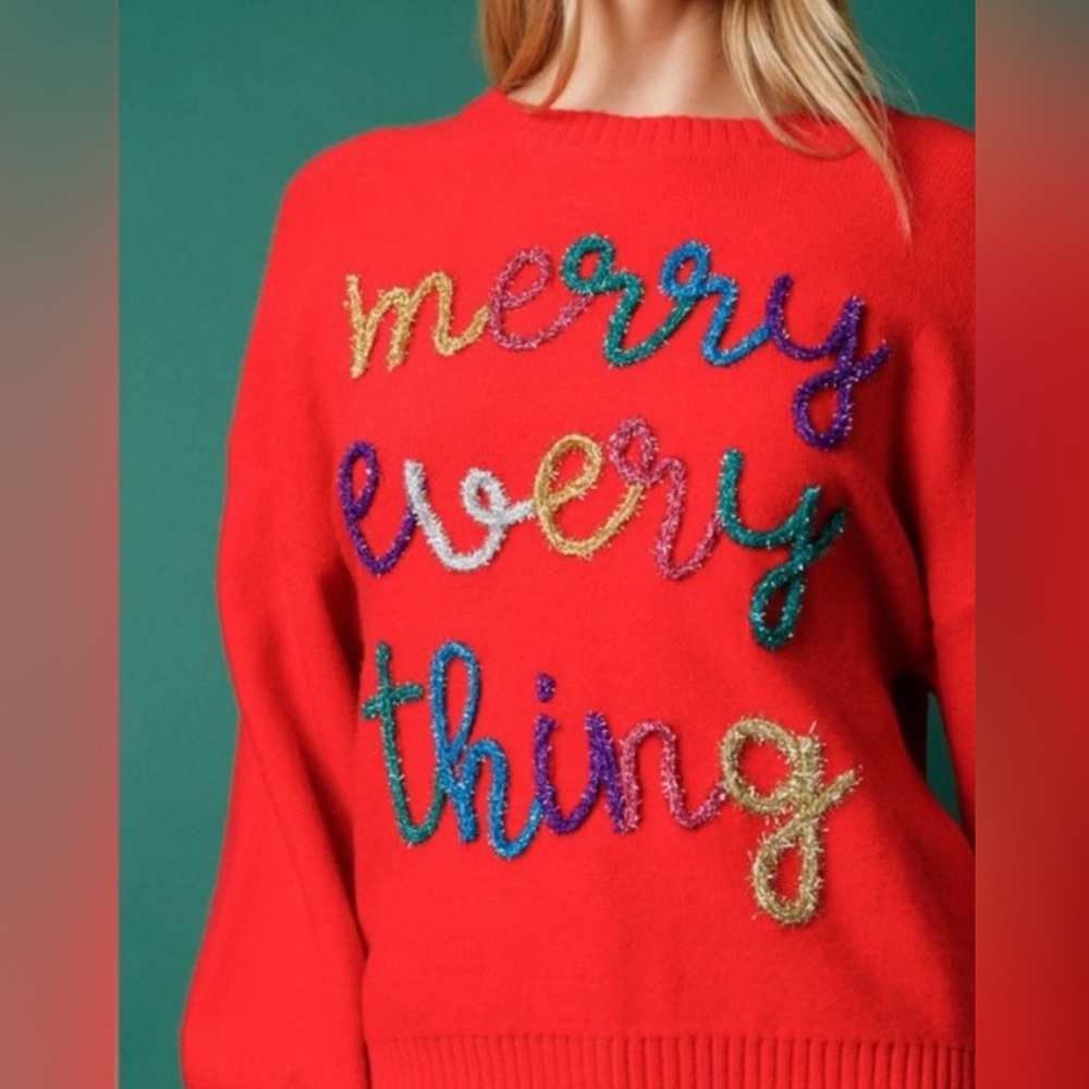 QUEEN OF SPARKLES
merry everything sweater size small